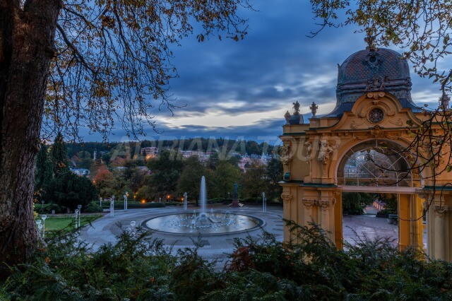 Abendliche Singende Fontäne - Marienbad